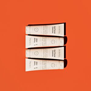Illustrative image accompanying this buying checklist.
